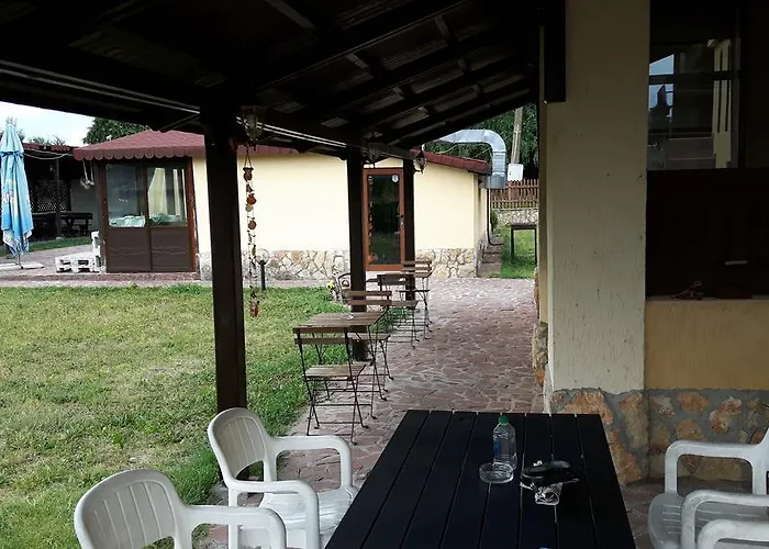 Ferienhaus Complex Fretly Gorni Dŭbnik